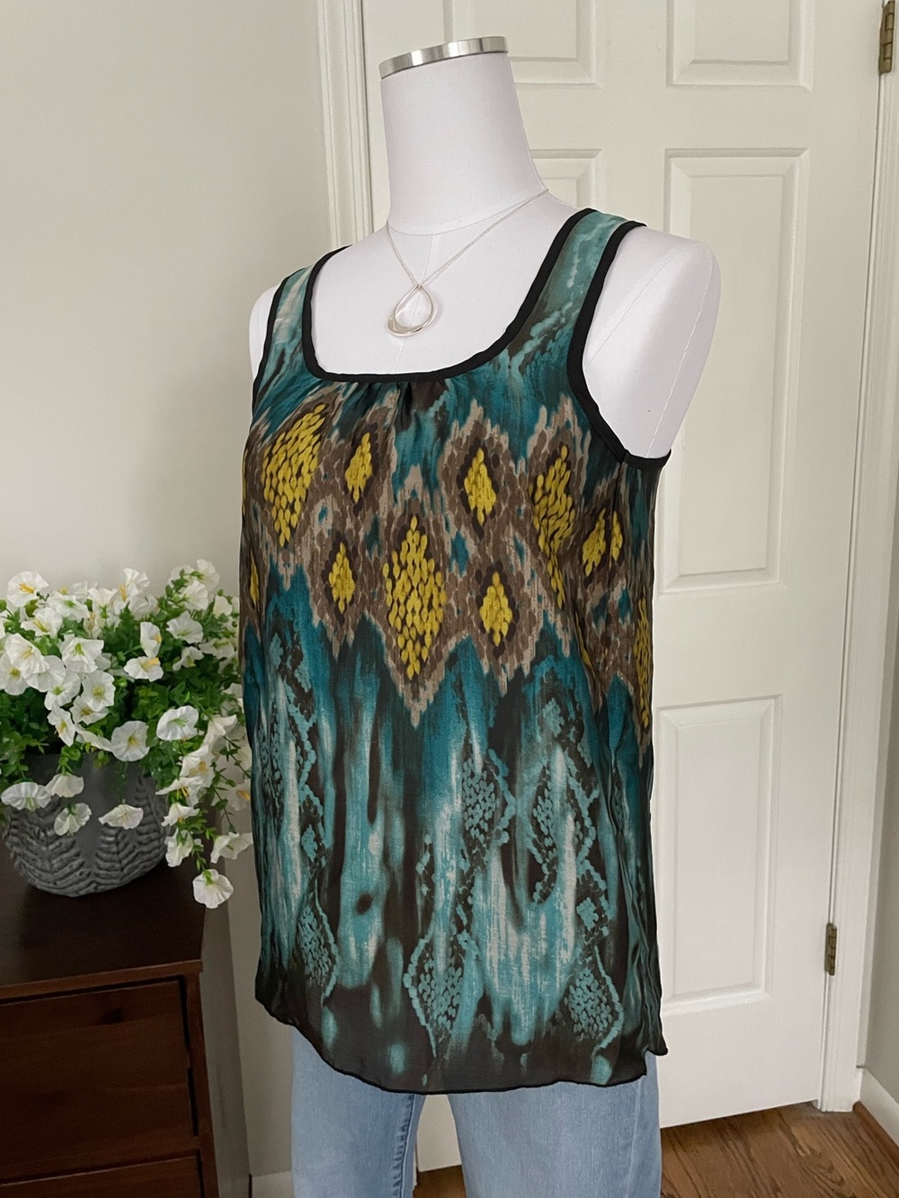 Women's Teal & Yellow Printed Sleeveless Blouse - Picture 3 of 8